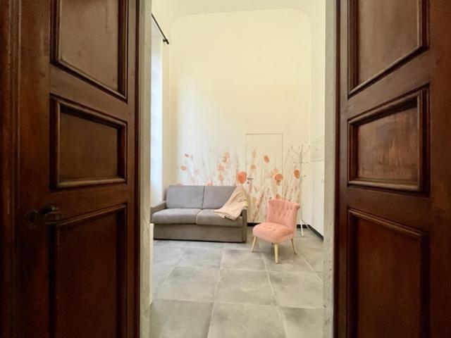 Happy Family Apartments U Papaviou Генуа Екстериор снимка